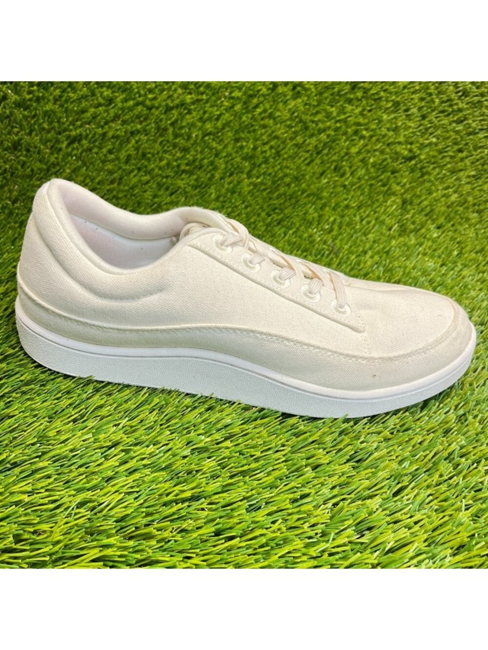 Allbirds Canvas Pacers Womens Size 11 Beige Athletic Running Shoes Sneakers